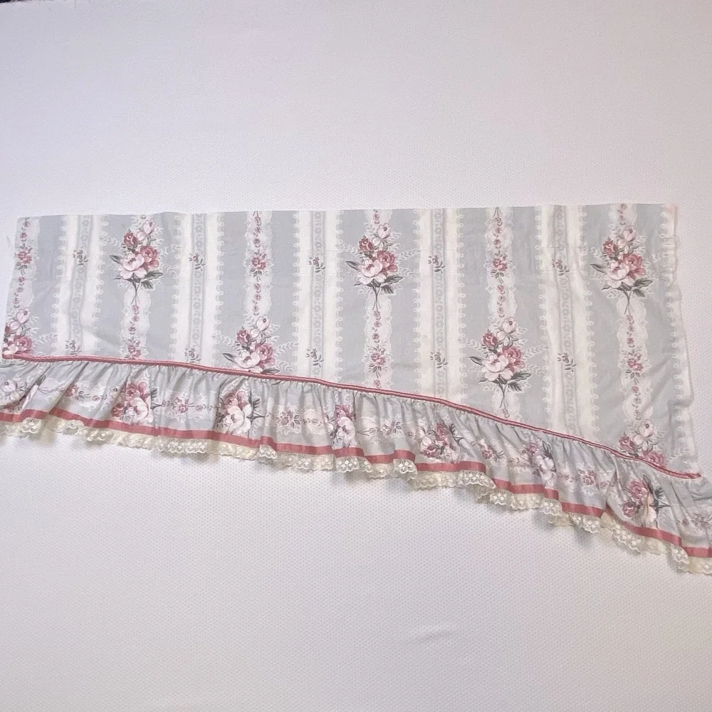 Vintage Croscill Priscilla window valance shabby chic cottage core romantic rose